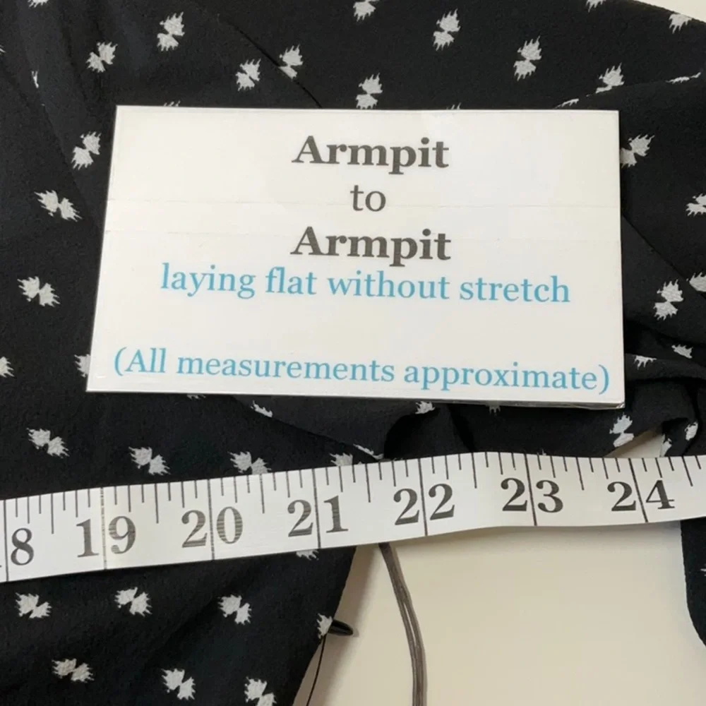 Vince Camuto Long Sleeve Faux Wrap Blouse Black White Large - Picture 8 of 14